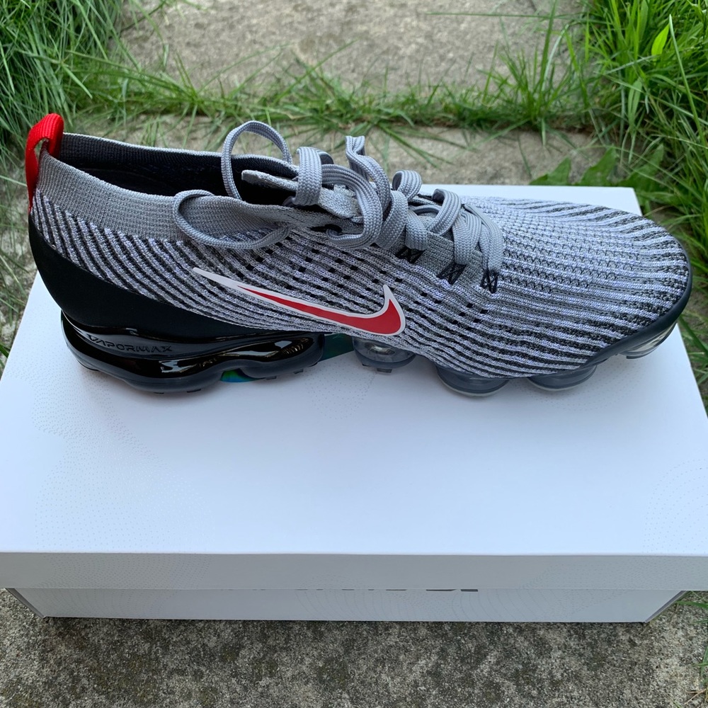 Men’s Nike vapormax brand new